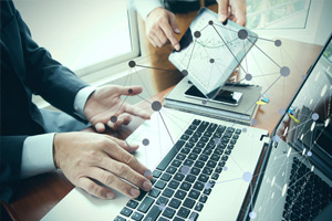 it-team-performing-a-risk-assessment-for-client